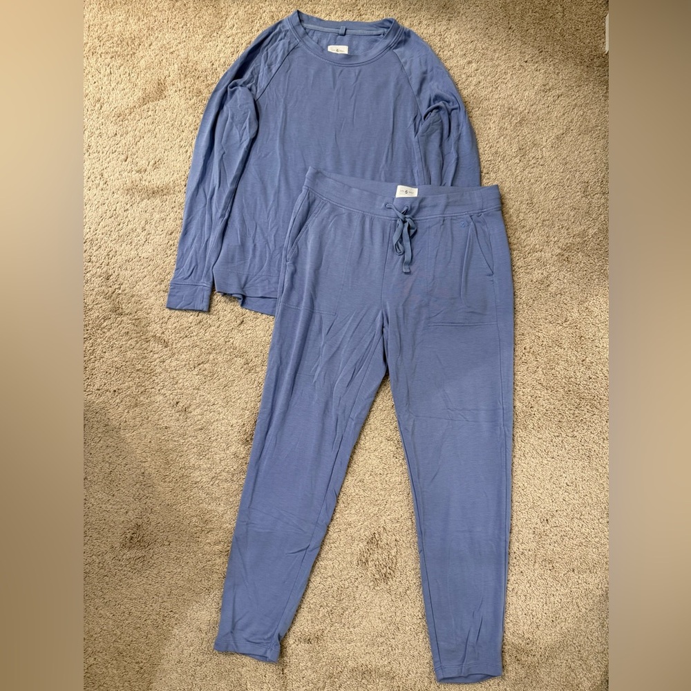 Loft Lou & Grey Signature Soft Periwinkle Sweatshirt & Jogger Set